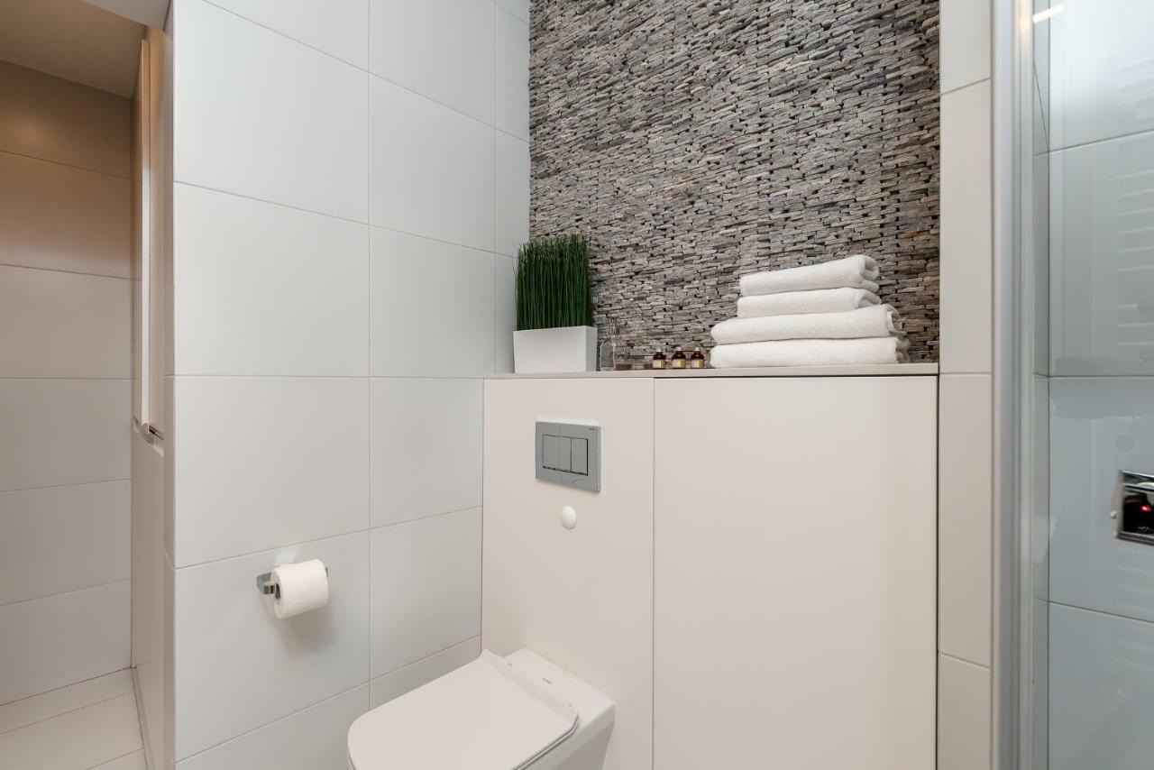 Apartament "Holy" Poznań Exteriör bild